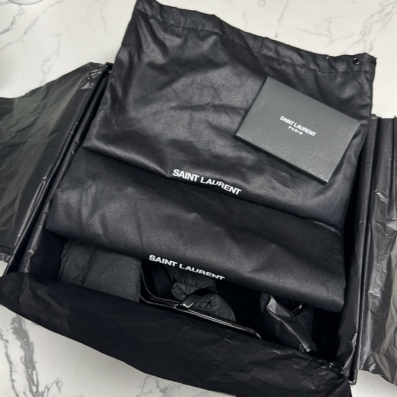 OPYUM SANDALS IN PATENT LEATHER WITH BLACK HEEL - Picture 9 of 11